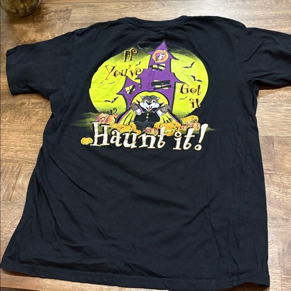 Buc-ee's Halloween Tshirt. Medium - Picture 4 of 6